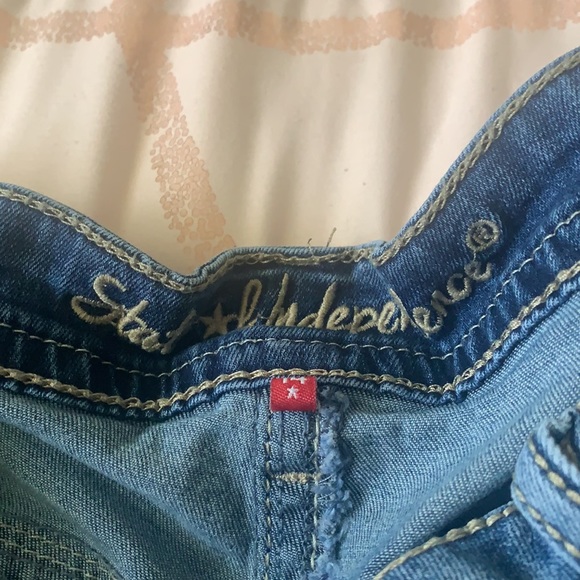 Skinny Blue Jeans - Picture 2 of 3